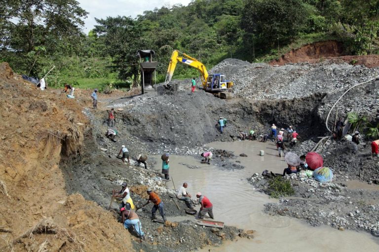South Africa: Minerals Department Clamps Down On Illegal Mining South Africa: Minerals Department Clamps Down On Illegal Mining