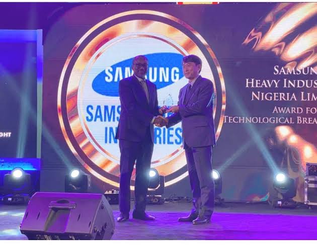 Samsung Wins Technological Breakthrough Award
