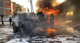 Obalende Tanker Fire: One killed, many injured